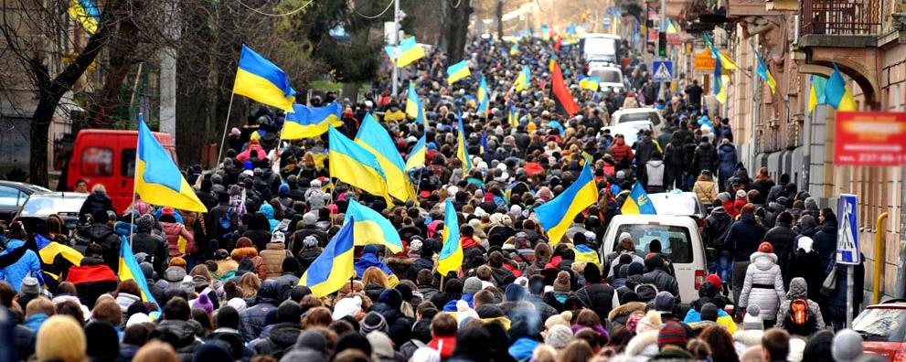 Лидеры трех украинских партий призвали граждан выйти на Майдан