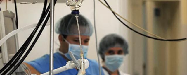 Двух главврачей отстранили от работы после увольнения хирургов