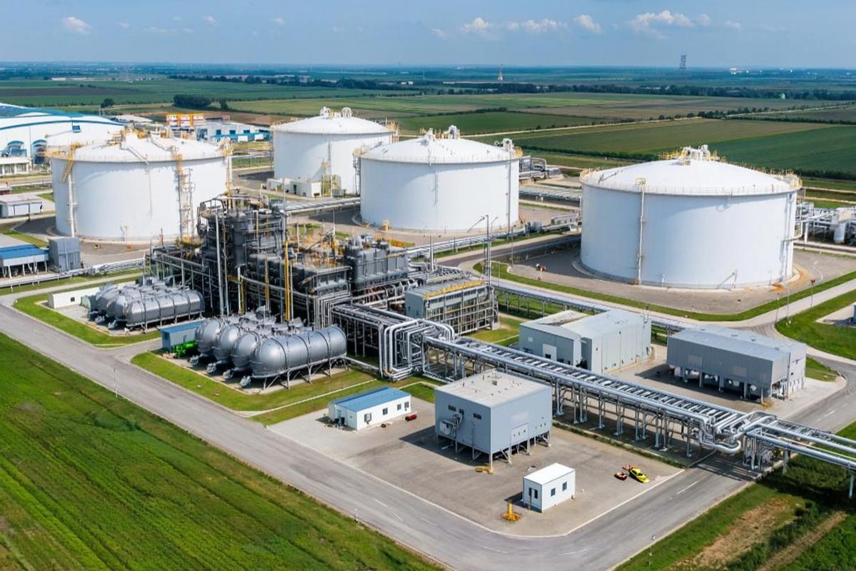 Битва за азиатский рынок: СПГ из российской Арктики посоревнуется с американским газом с Аляски