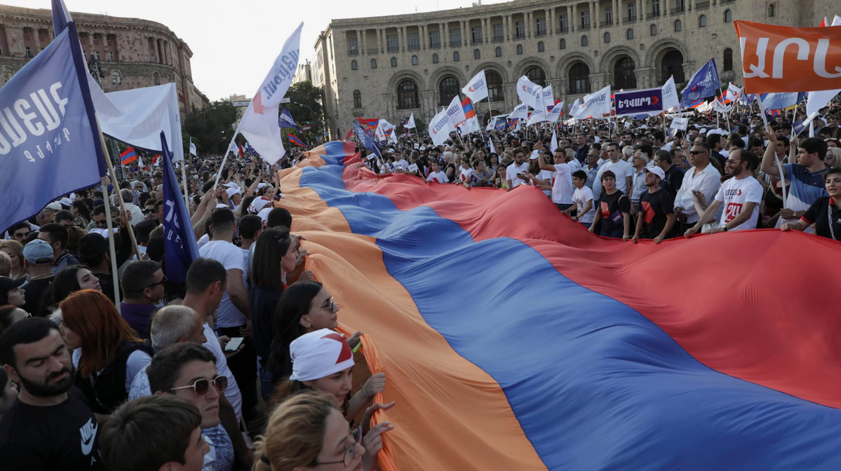 Еврокомиссия готовит специалистов по борьбе с «дезинформацией» для участия в парламентских выборах в Армении