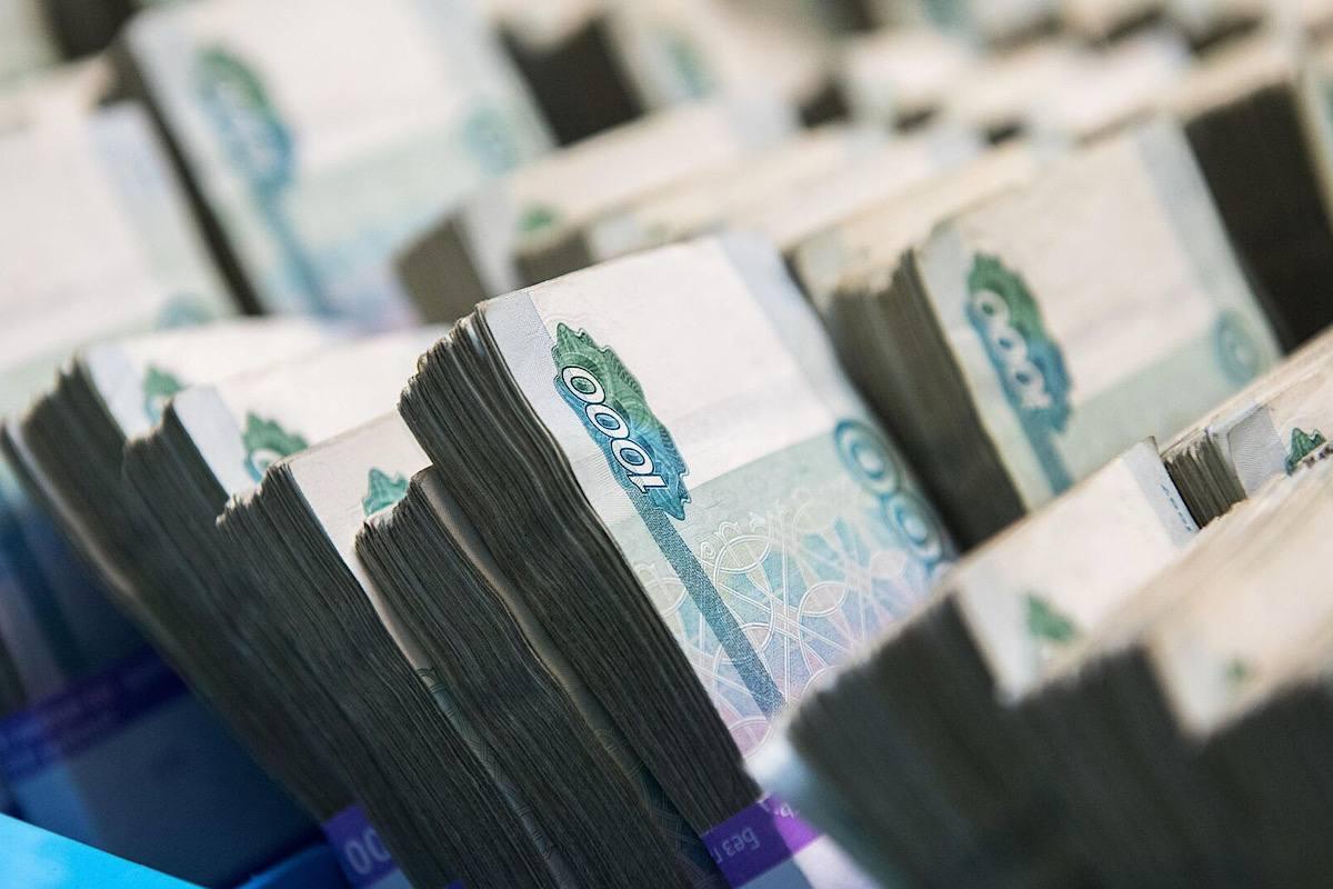 Четыре с половиной года за взятки: в Воронеже осудили бывшего начальника миграционной службы