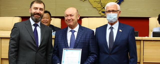 В преддверии Дня медработника в ЗС Иркутской области наградили выдающихся медиков региона