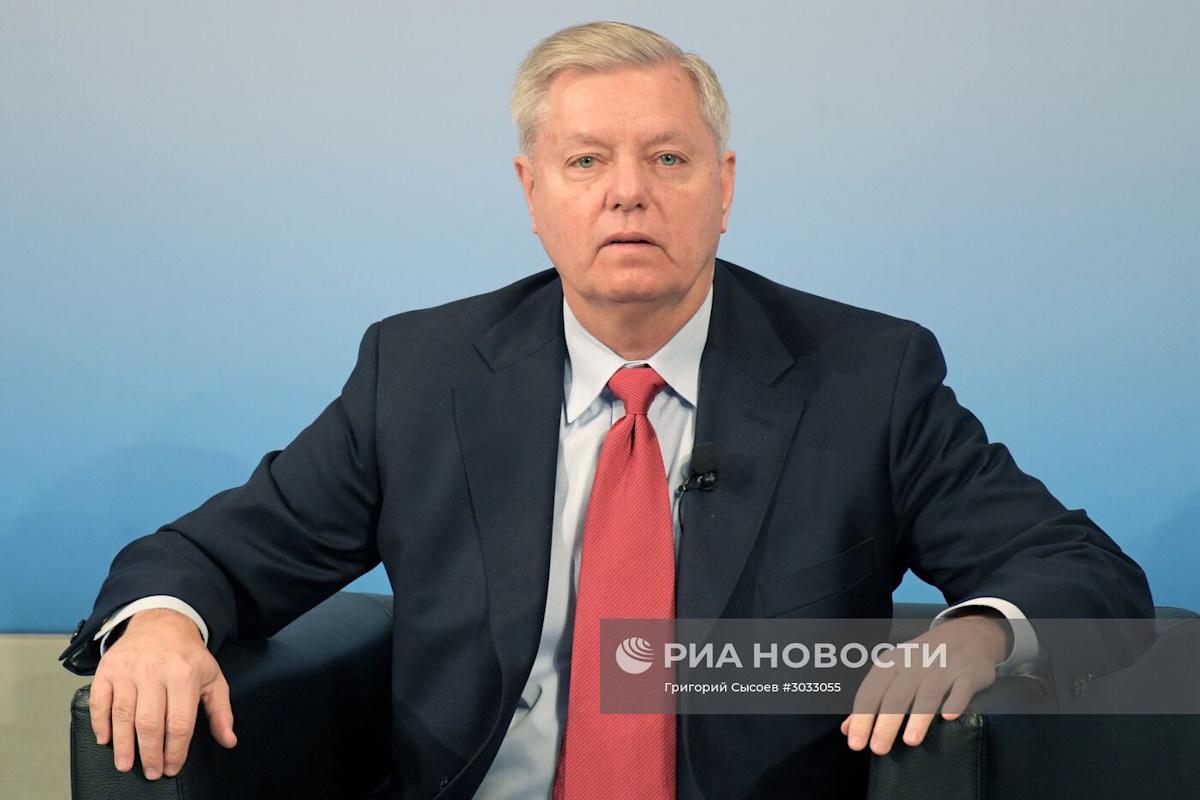 Незадолго до смерти Линдси  Грэм радовался, что его антироссийскую инициативу поддержал Белый дом