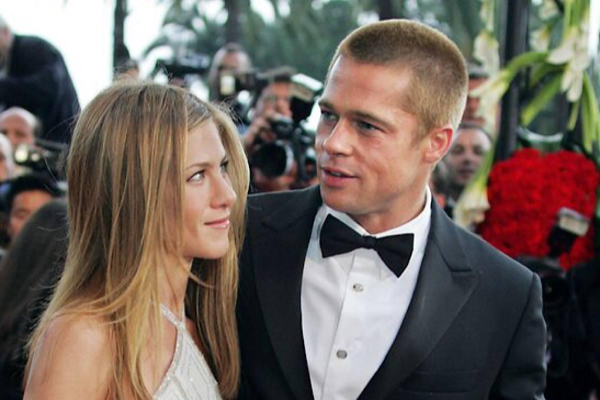 Брэд Питт пригласил Дженнифер Энистон переехать в его дом