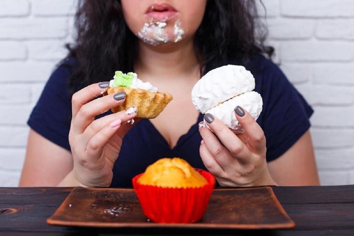 Диетолог Круглова указала на основные причины срывов во время диет
