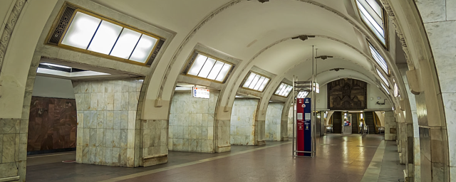 Контролерша московского помогла задержать преступника