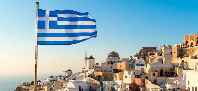 Greek authorities have shortened the validity of the certificate for those who have contracted COVID-19 to 90 days