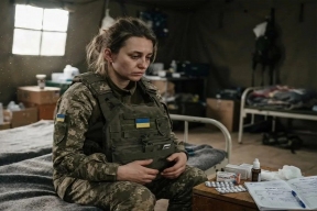 «Война — не женское дело?»: новый командующий ВСУ агитировал девушек-операторов дронов, но показал лишь фейки от ИИ