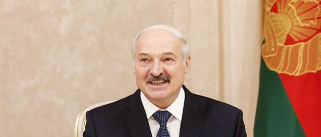 Лукашенко призвал областных чиновников «научиться воевать»