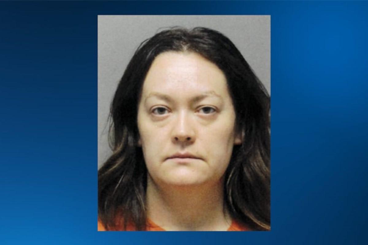 Учительница в США напоила школьника алкоголем и совратила его