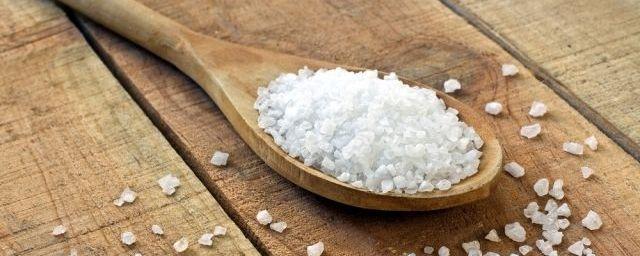 Минздрав призывает россиян вдвое снизить норму потребления соли