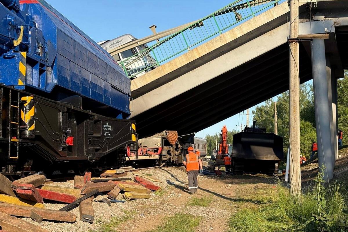 «Внезапно рухнул потолок». Что пережили пассажиры поезда «Климов – Москва», подорванного людоедами в Брянской области