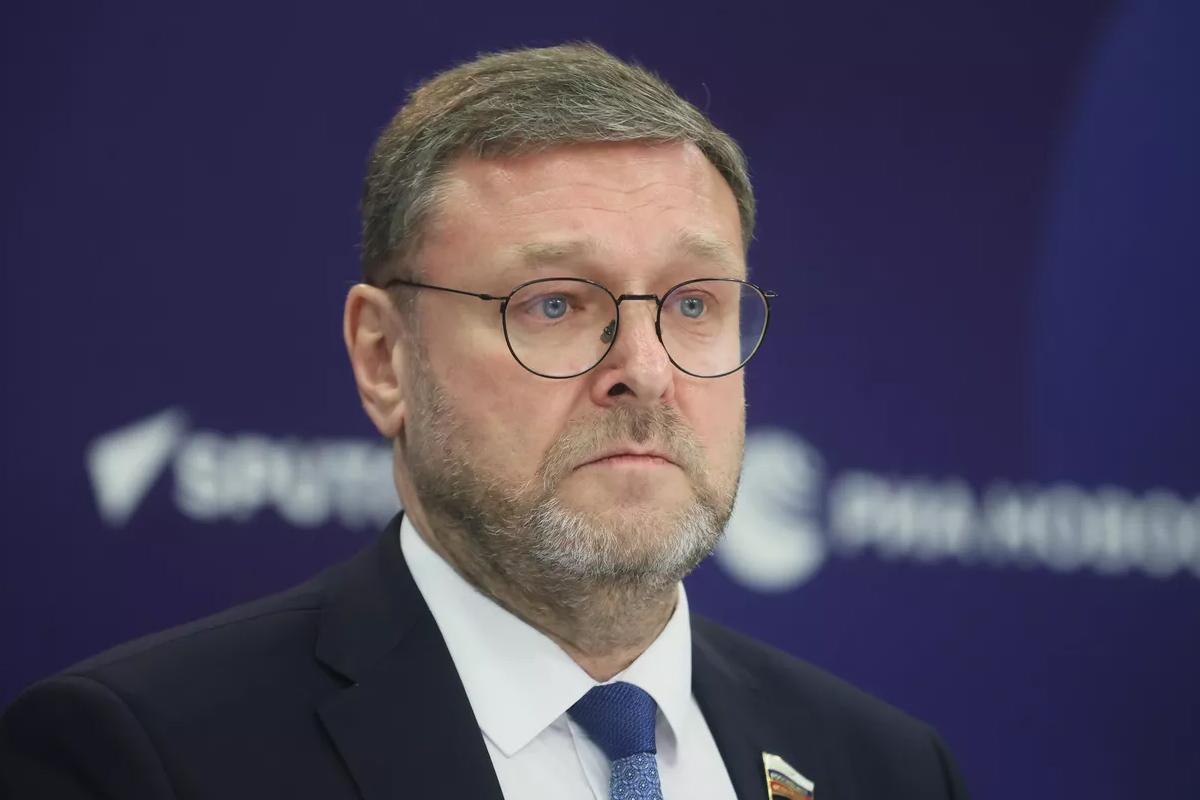 Российский сенатор отреагировал на прибытие главы ЕС в Киев анекдотом про потерянные ключи