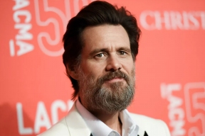 64-летний Джим Керри впервые заговорил о любви к таинственной художнице и растрогал публику