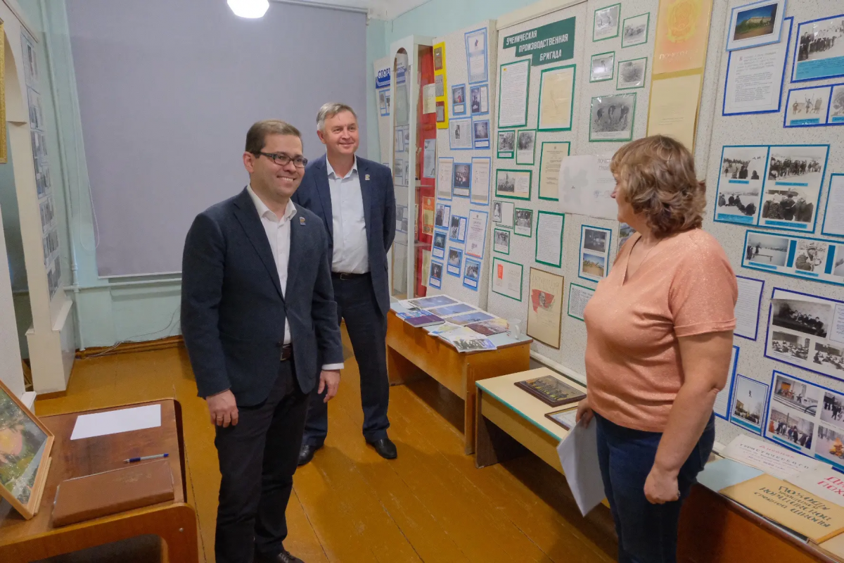 Спикер Заксобрания Кировской области Роман Береснев: В Оричевском районе начался ремонт дороги Коршик — Оричи