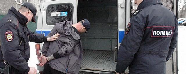 В Севастополе местные жители задержали мужчину, выкрикивающего проукраинские лозунги