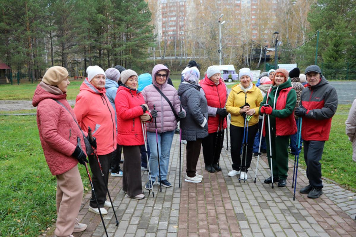 Семейный формат и 4500 участников: как в Новосибирской области прошла акция «Шаги здоровья»