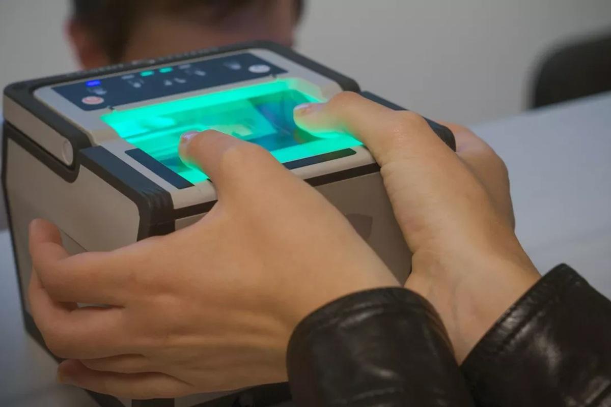 В Новосибирске с 2026 года биометрию начнут использовать в сделках с недвижимостью