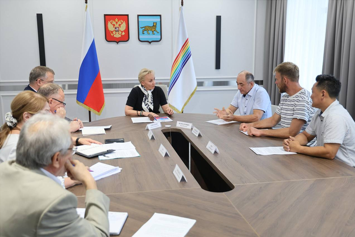 Врио главы ЕАО Мария Костюк: Мы продолжим системно развивать пчеловодство и поддерживать наших пасечников