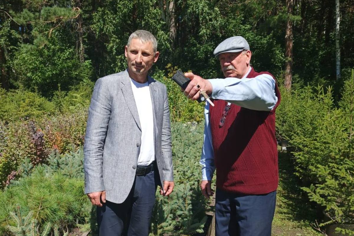 Участники проекта «Герои НовоСибири» продолжают постигать науку об управлении вместе с наставниками