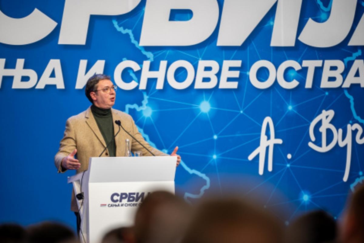 Сербские демонстранты перешли черту: протестующие атаковали полицейских