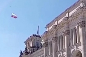 Украинец 9 мая запустил над Рейхстагом дрон с флагом России