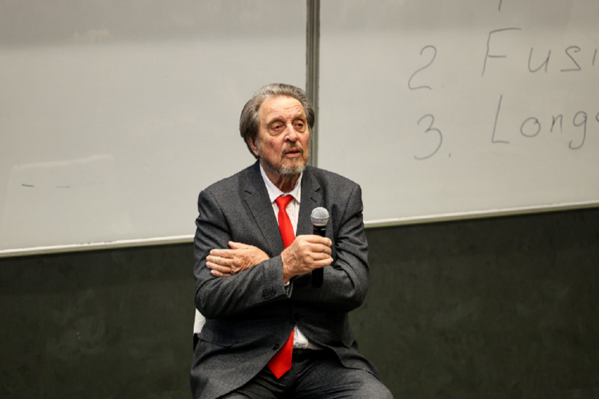 Отец Илона Маска рассказал, как воспитать «настоящего гения»