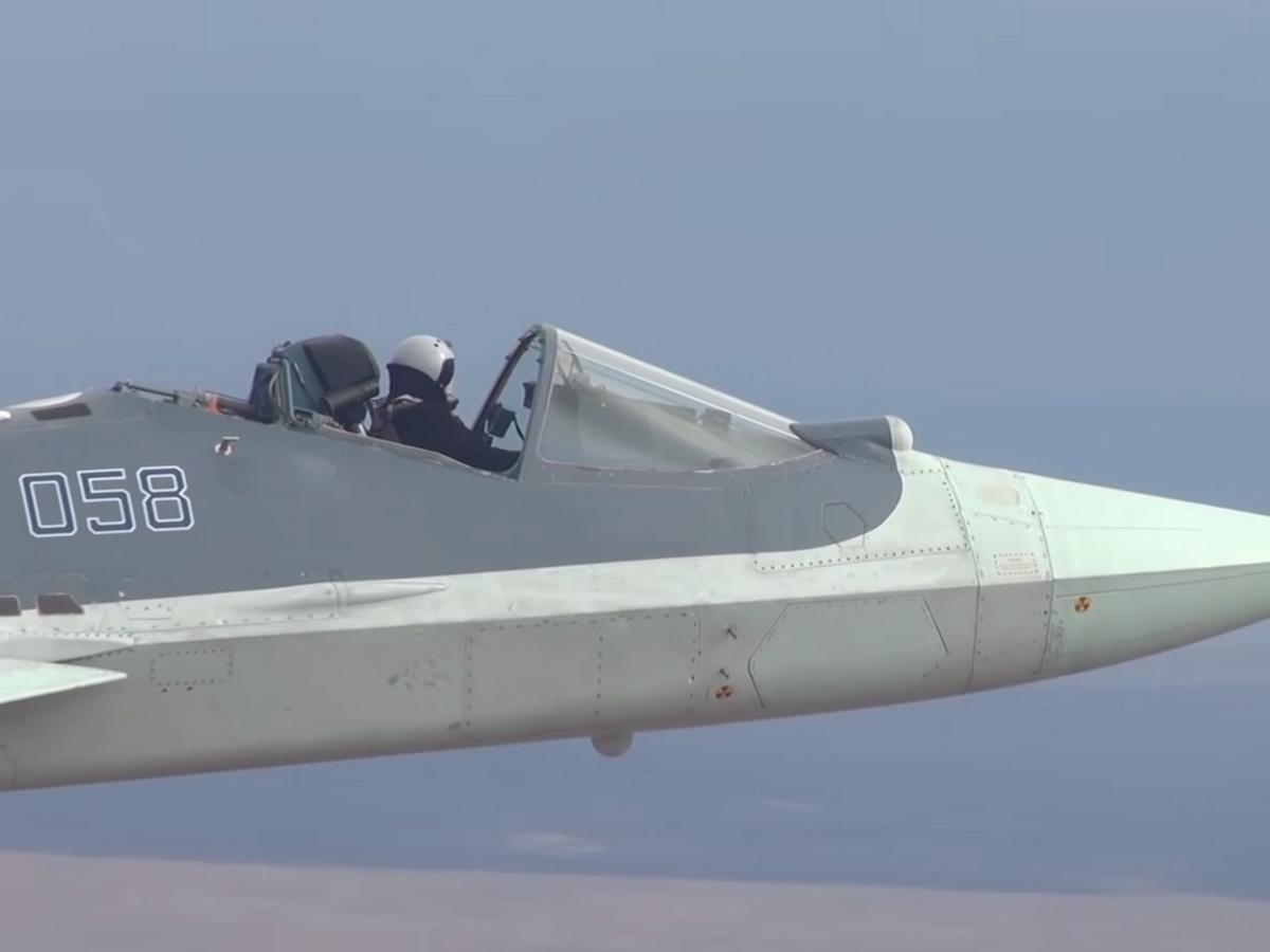 Sohu: Полет Су-57 с открытой кабиной шокировал западных экспертов