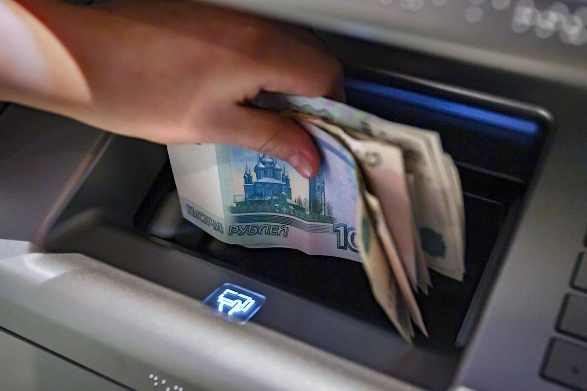 В Мордовии поймали обнальщика, похитившего у пенсионера более 400 тысяч рублей под предлогом проверки электросчетчиков