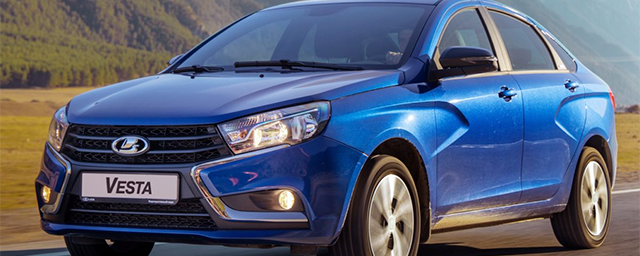 Падение продаж новых легковых автомобилей в РФ в октябре составило 63%