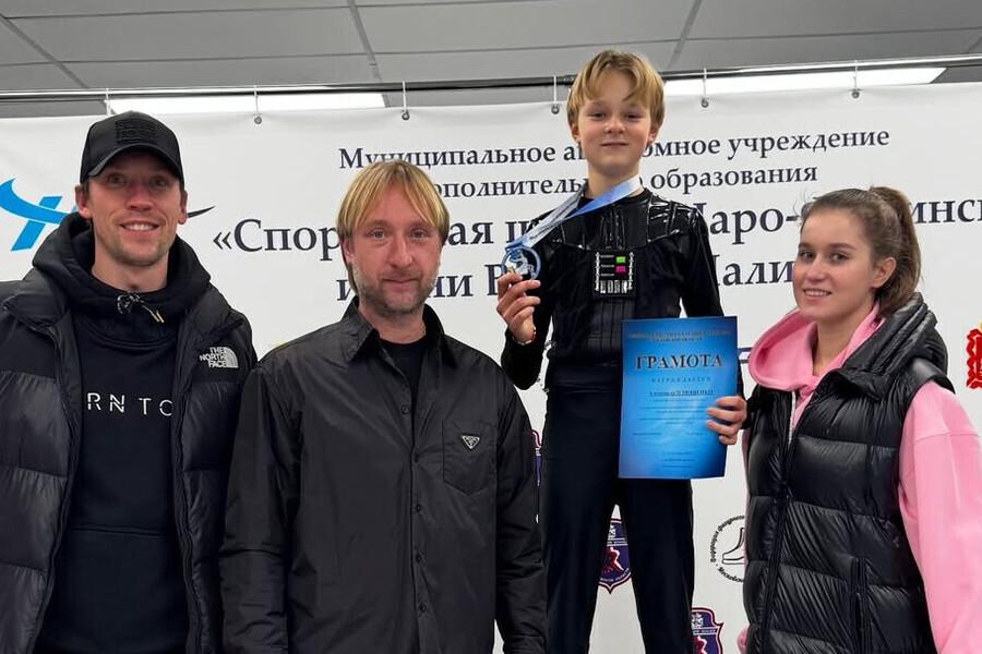 Победа Плющенко в Наро-Фоминске: уверенный старт перед главными стартами