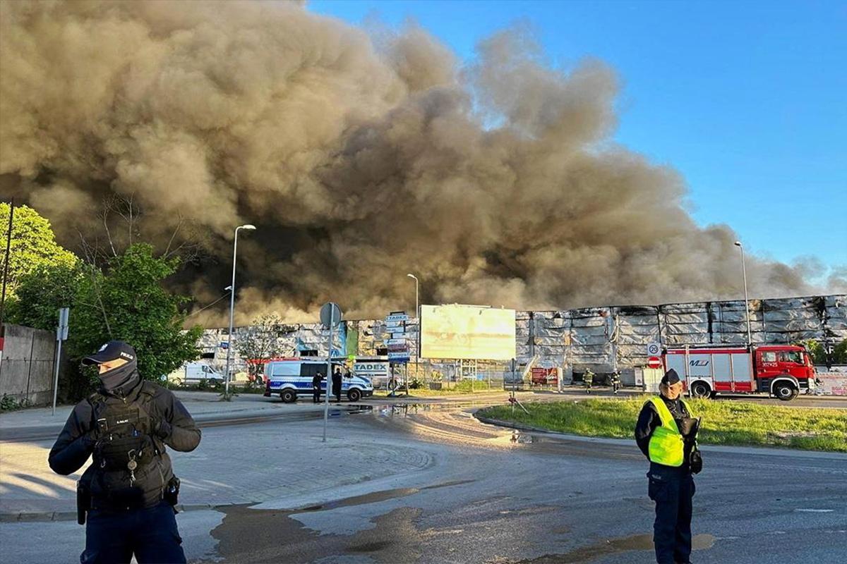 Украинцам вынесли приговор по делу о поджоге ТЦ в Польше