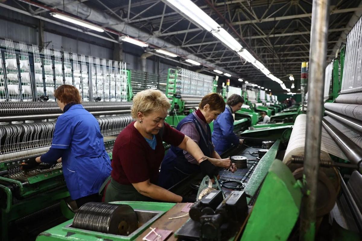 Производительность астраханской сетевязальной фабрики возросла многократно при господдержке