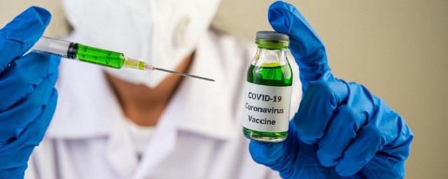 Мурашко рекомендовал россиянам, планирующим детей, сделать прививку от коронавируса
