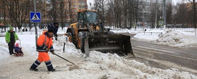 В Подмосковье за сутки от снега очистили 4700 км региональных дорог