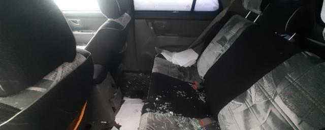 В Нижнем Тагиле за ночь вандалы выбили стекла у 13 машин