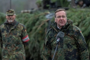 Глава Минобороны Германии заявил о призыве 700 тысяч новобранцев