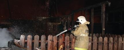 Более 40 жителей поселка в Бурятии остались без жилья из-за пожара
