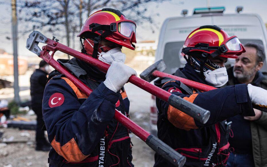 Турция прекращает поиски выживших после землетрясения, за исключением двух провинций