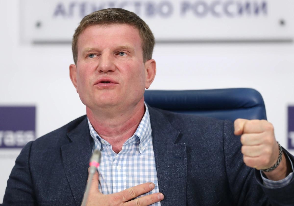 Один из состоятельных депутатов Госдумы захотел досрочно сложить полномочия