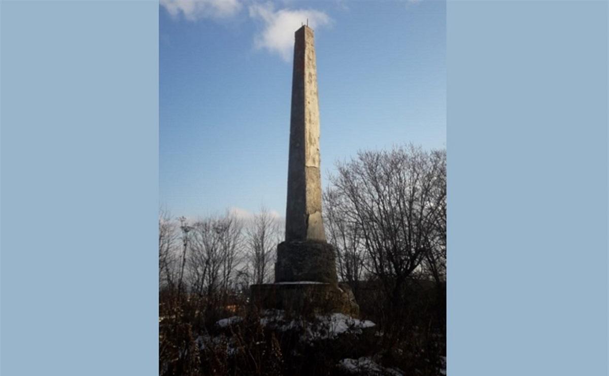 Неизвестные на экскаваторе снесли исторический памятник «Тюкон-хи»