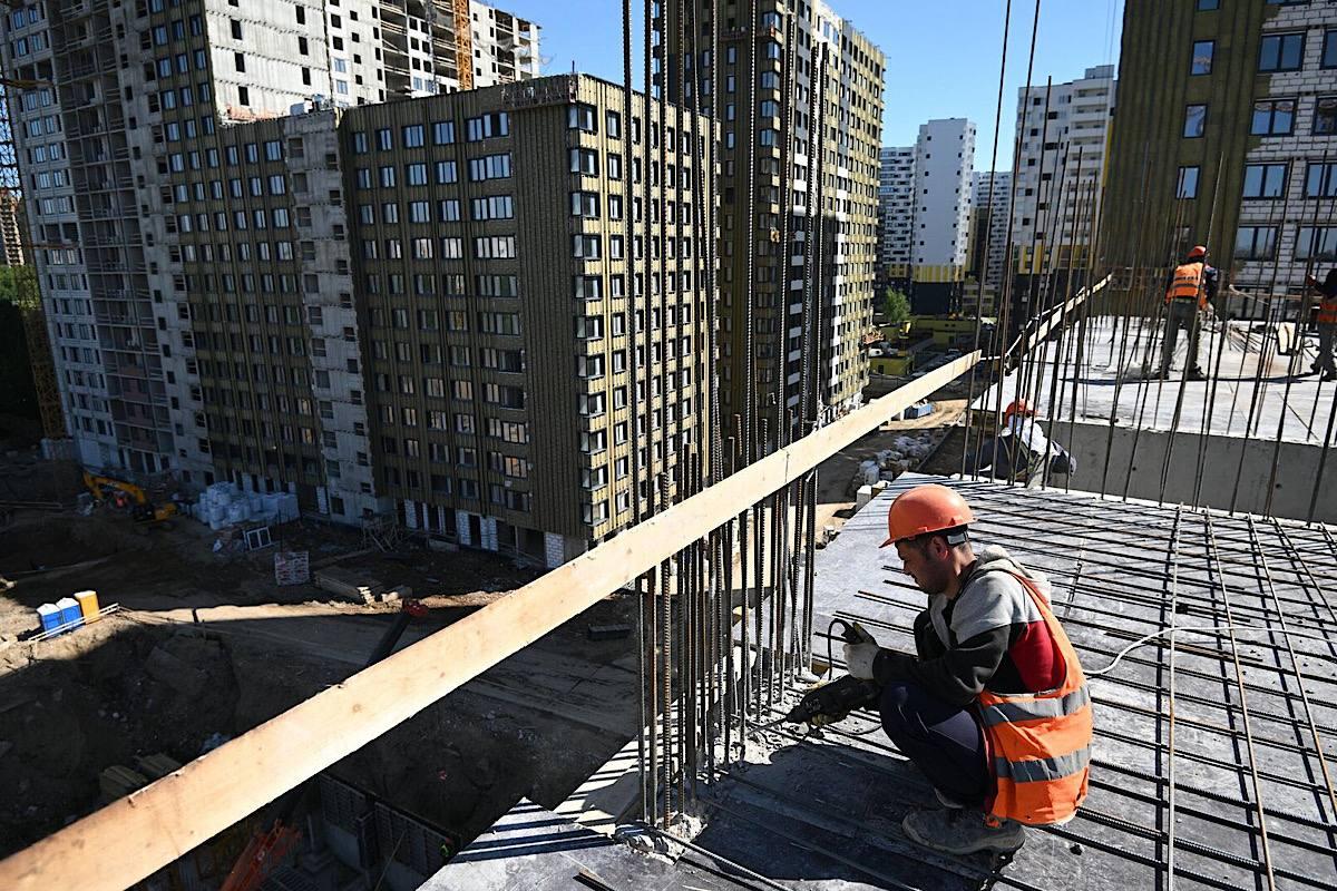 Жители 90 домов на юге Москвы получили новые квартиры по программе реновации