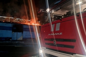 Крупный пожар произошёл в порту Петропавловск-Камчатского