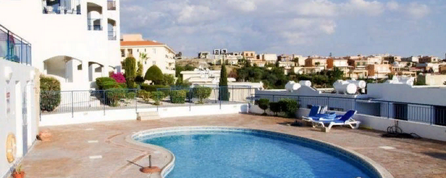 На Кипре распродают жилую недвижимость