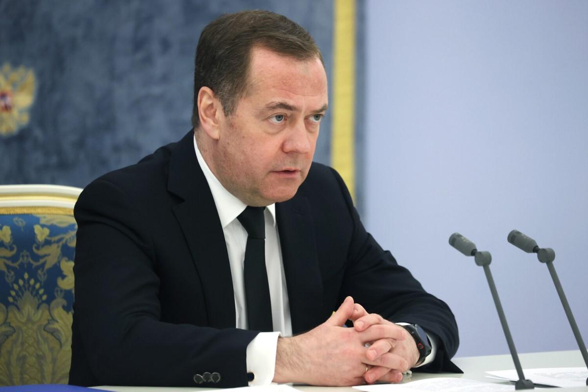 Медведев считает, что после поражения Украины спецоперация продолжится