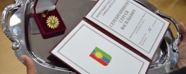 Сергей Серебренников получил знак и удостоверение «Почетный гражданин города Братска»