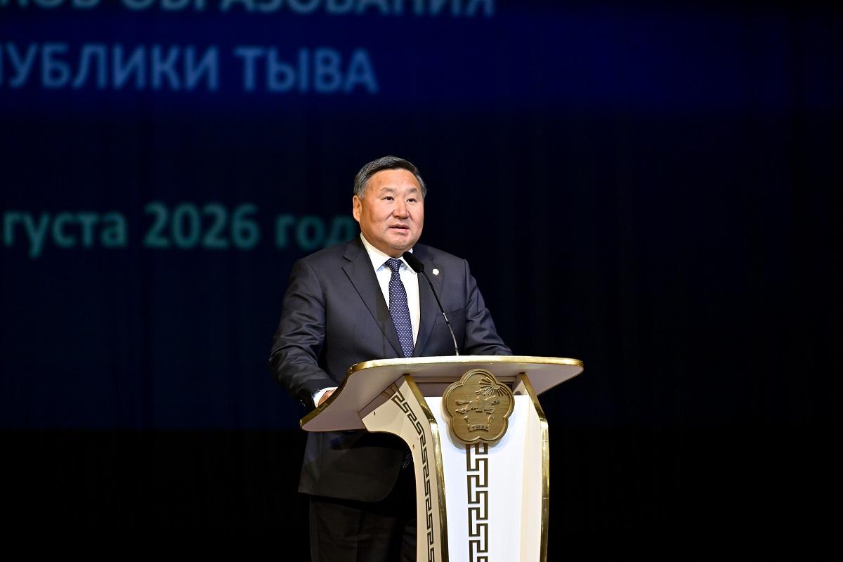 Глава республики Владислав Ховалыг обсудил с Антоном Силуановым бюджет Тувы и продление льготной ипотеки под 2%