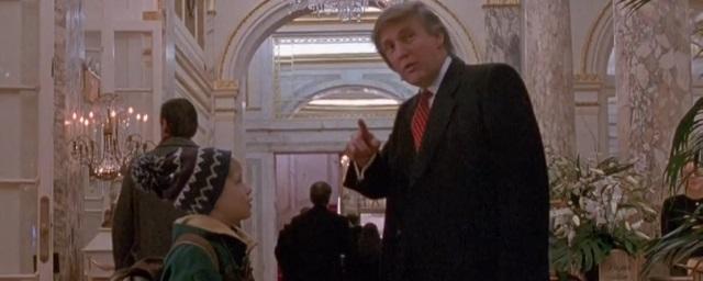 В США требуют вырезать сцену с Трампом из фильма «Один дома 2»