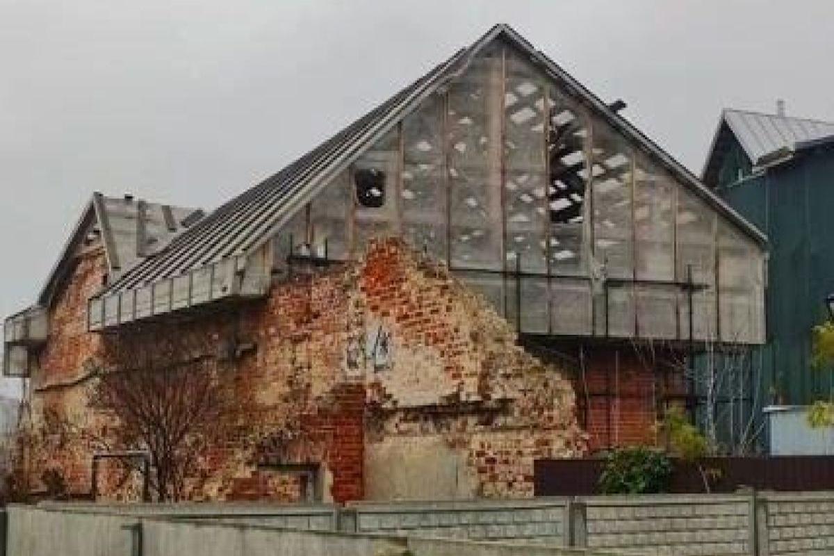 Уйдет с молотка: в Казани выставили на торги особняк XIX века, изъятый у Тимура Бекмамбетова