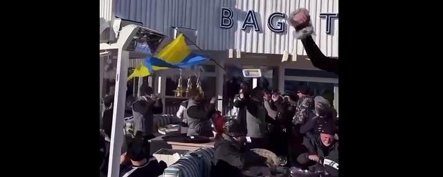 В Сети завирусилось видео украинской «элиты», развлекающейся в Куршавеле — Видео
